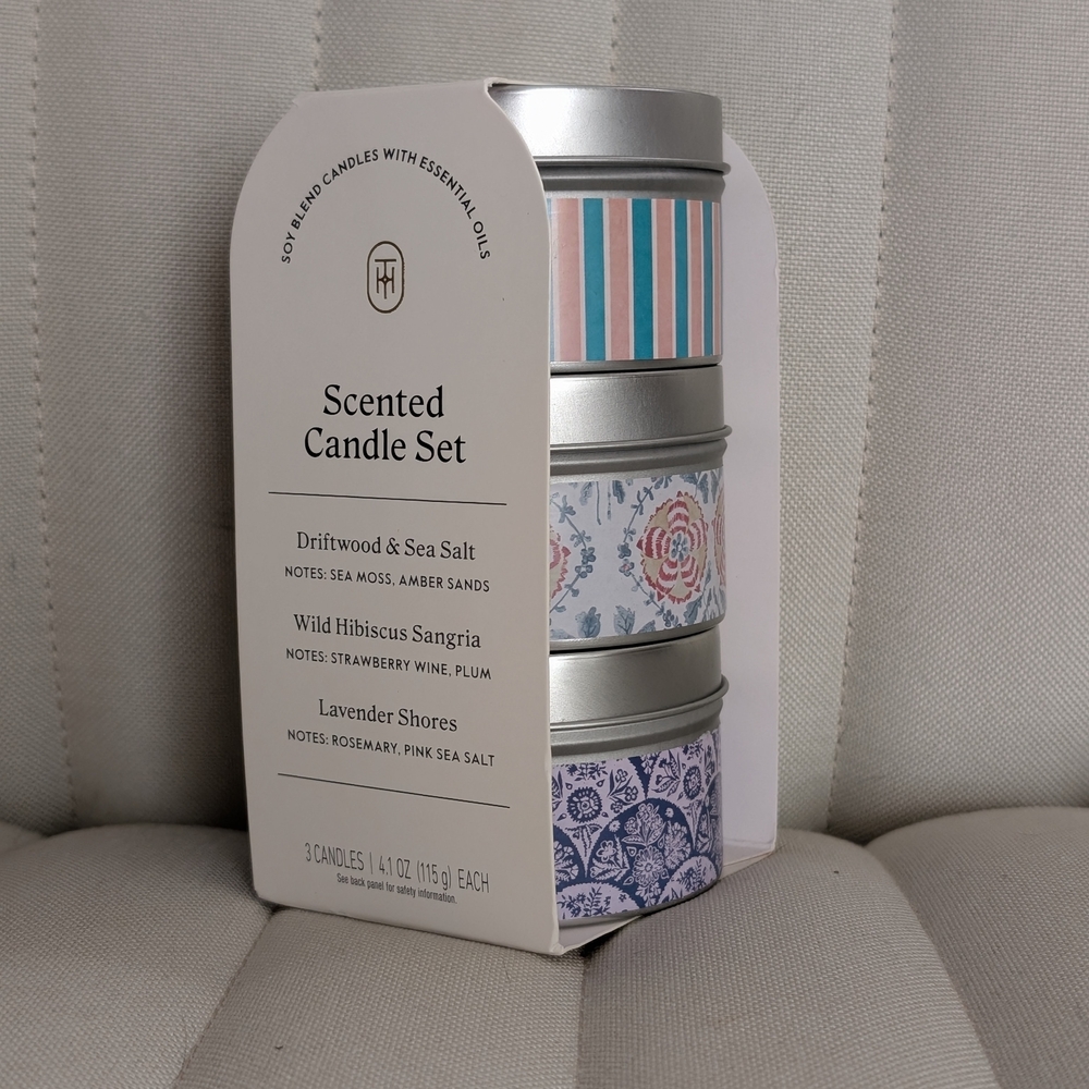 🌟2/$20🌟 Scented Candle Set with Striped and Floral Designs